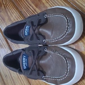 Boys Sperrys